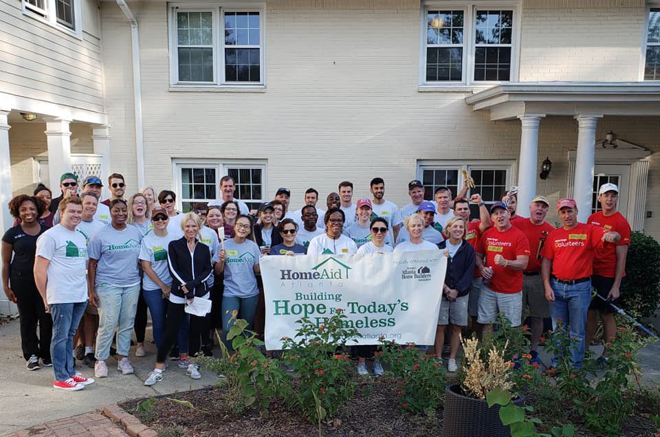 Heatherland Homes volunteers with HomeAid Atlanta